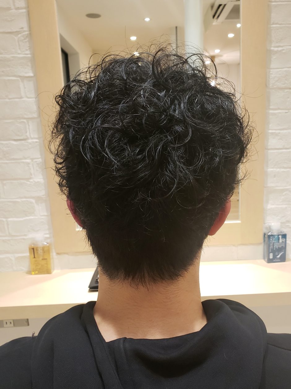 くせ毛を活かしたショートスタイル メンズ編